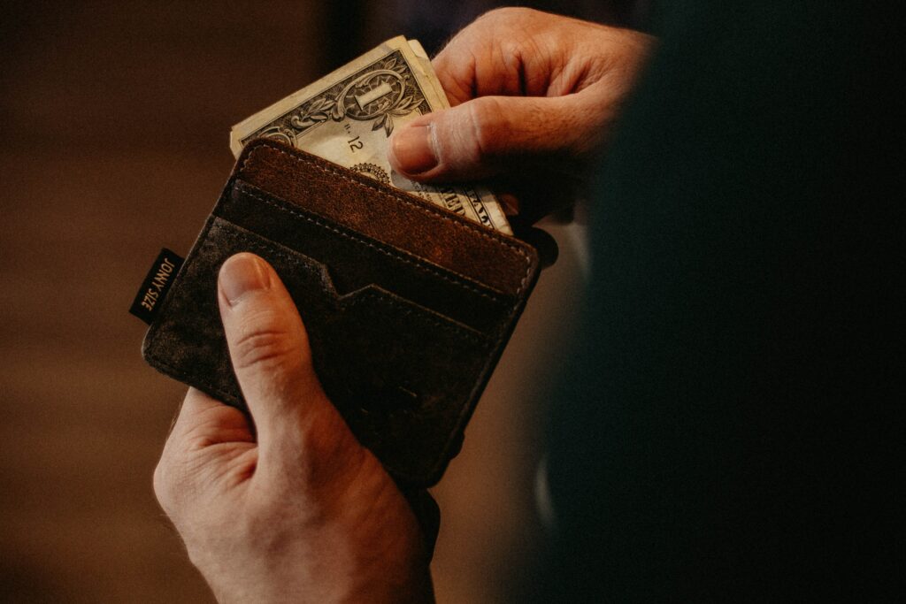 Taking money in the wallet